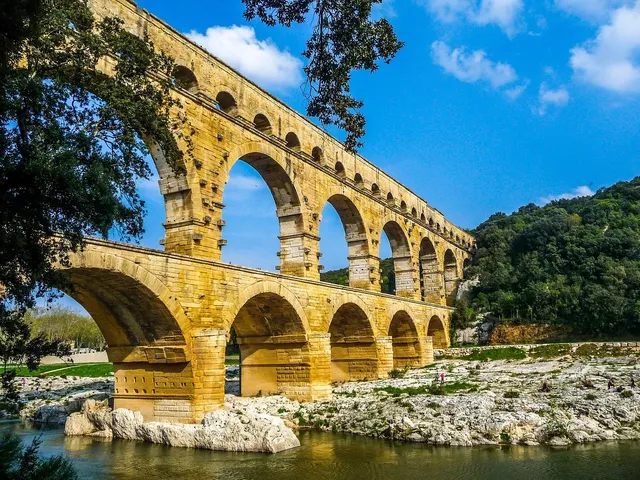 nimes_2019-01.jpg